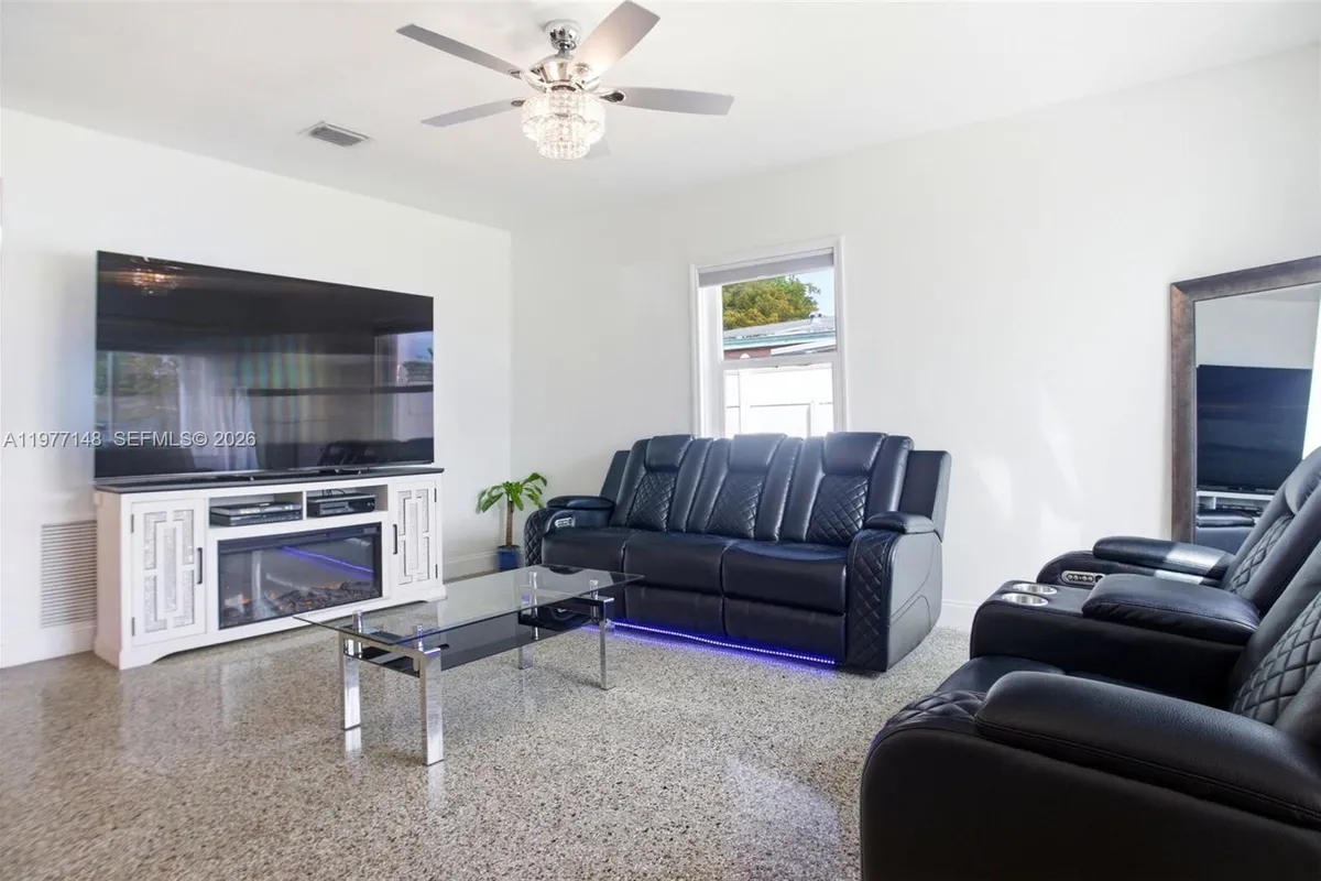 1455 NE 180th St, North Miami Beach FL 33162