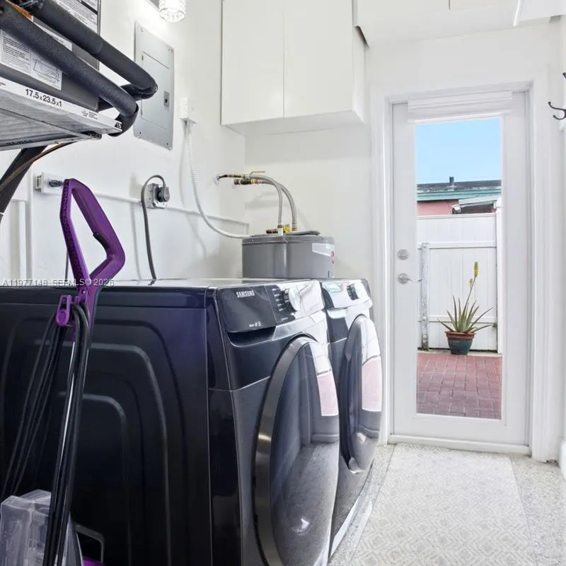 1455 NE 180th St, North Miami Beach FL 33162