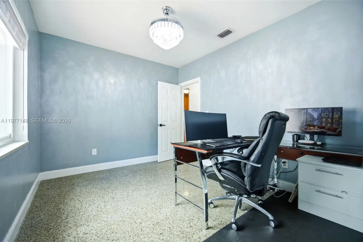 1455 NE 180th St, North Miami Beach FL 33162