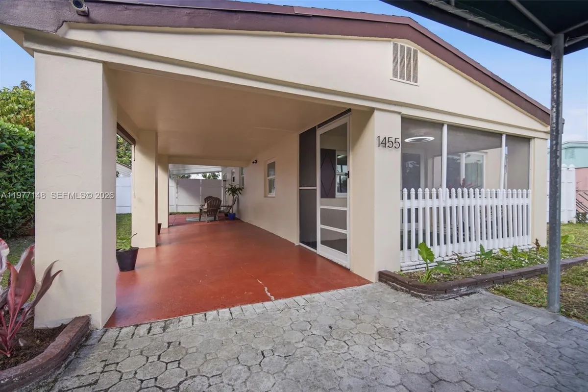 1455 NE 180th St, North Miami Beach FL 33162