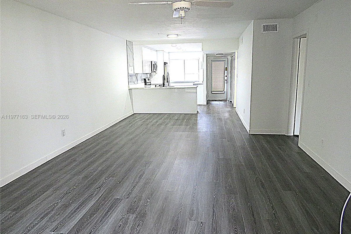 3591 Inverrary Dr # 203, Lauderhill FL 33319