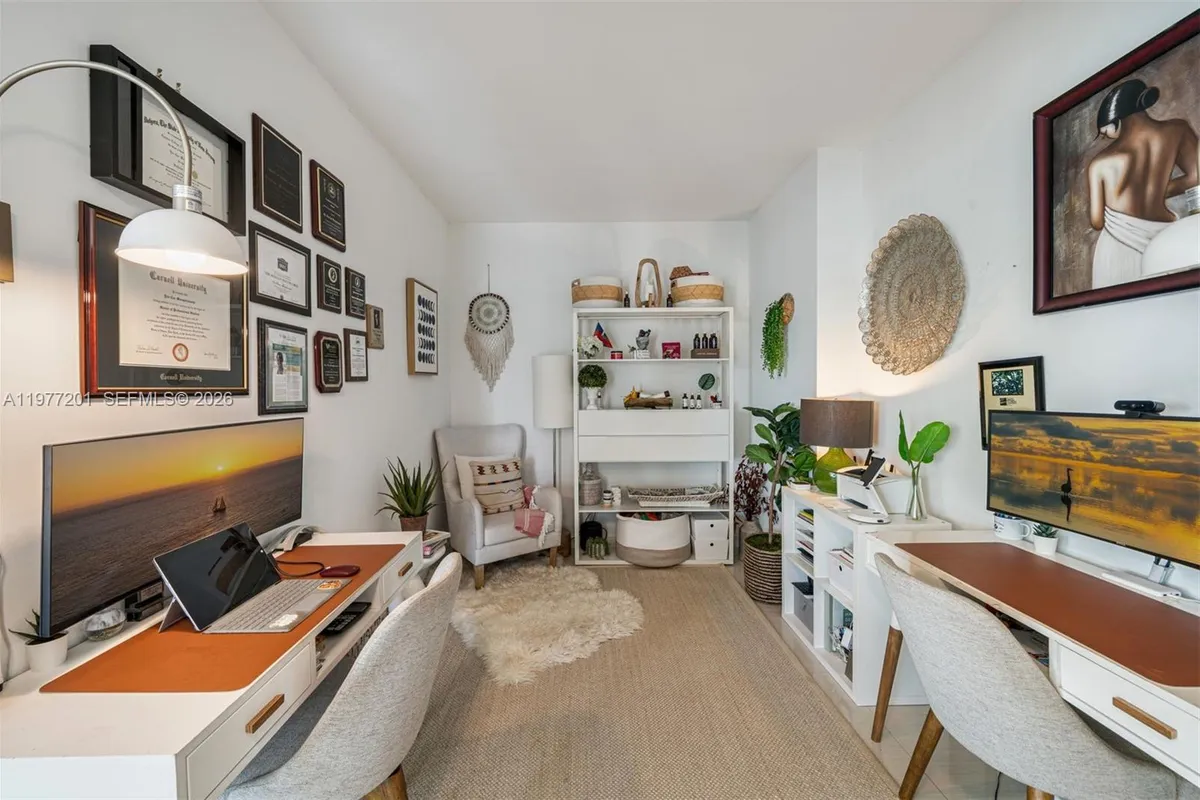 460 NE 28th St # 1901, Miami FL 33137