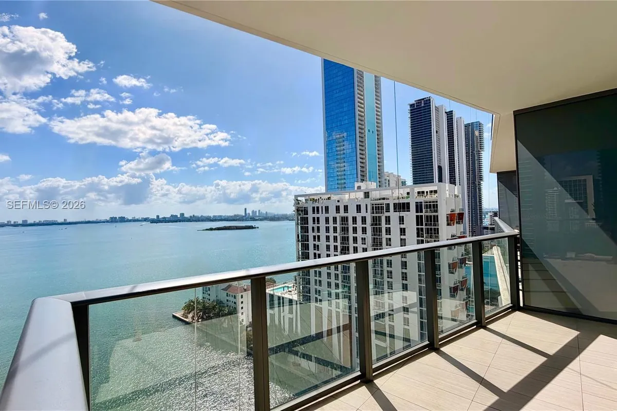 460 NE 28th St # 1901, Miami FL 33137