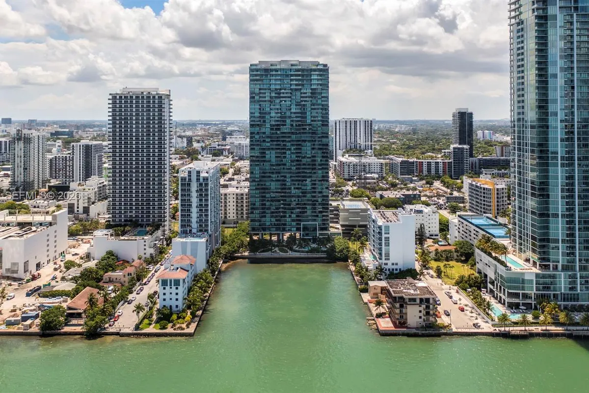 460 NE 28th St # 1901, Miami FL 33137