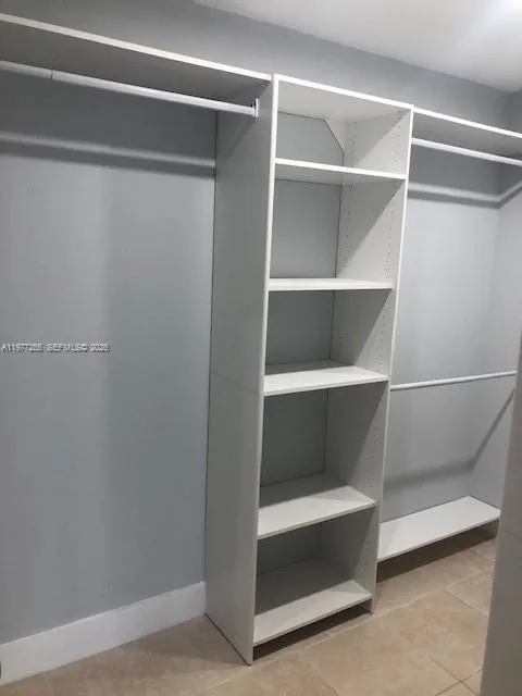 550 S Park Rd # 8, Hollywood FL 33021