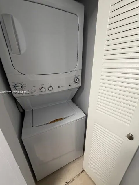 550 S Park Rd # 8, Hollywood FL 33021