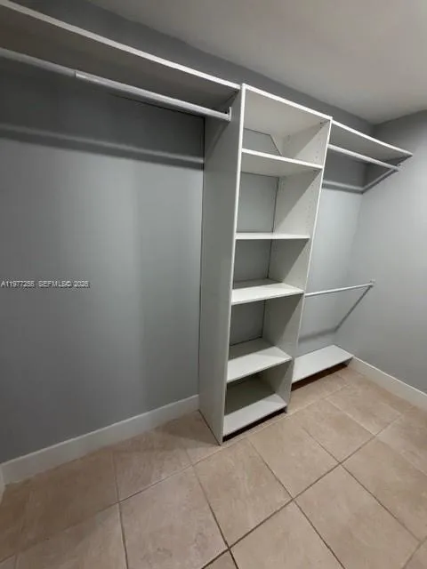 550 S Park Rd # 8, Hollywood FL 33021