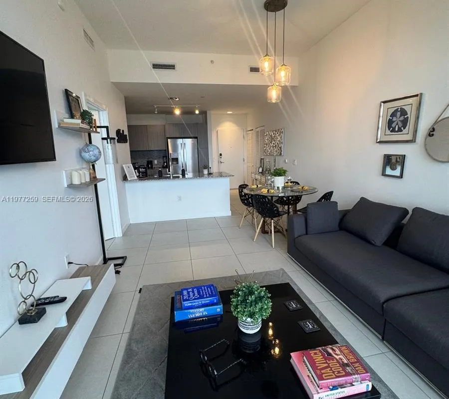 5350 NW 84th Ave # 1911, Doral FL 33166