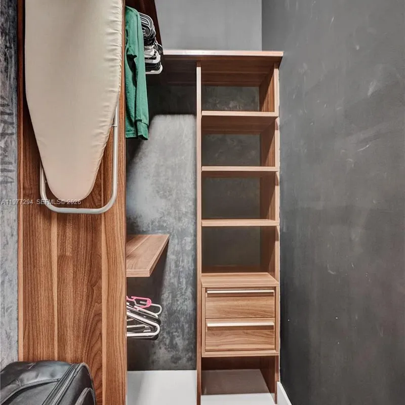 10223 NW 75th Ter, Doral FL 33178