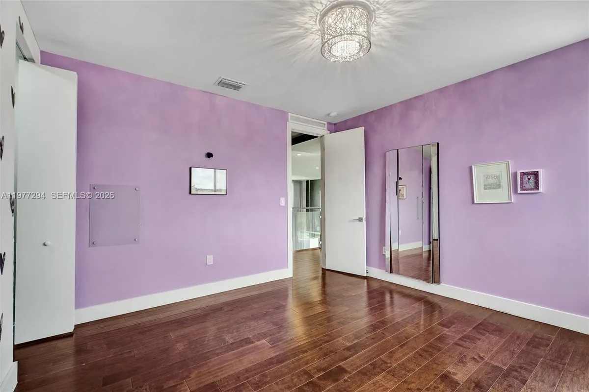 10223 NW 75th Ter, Doral FL 33178