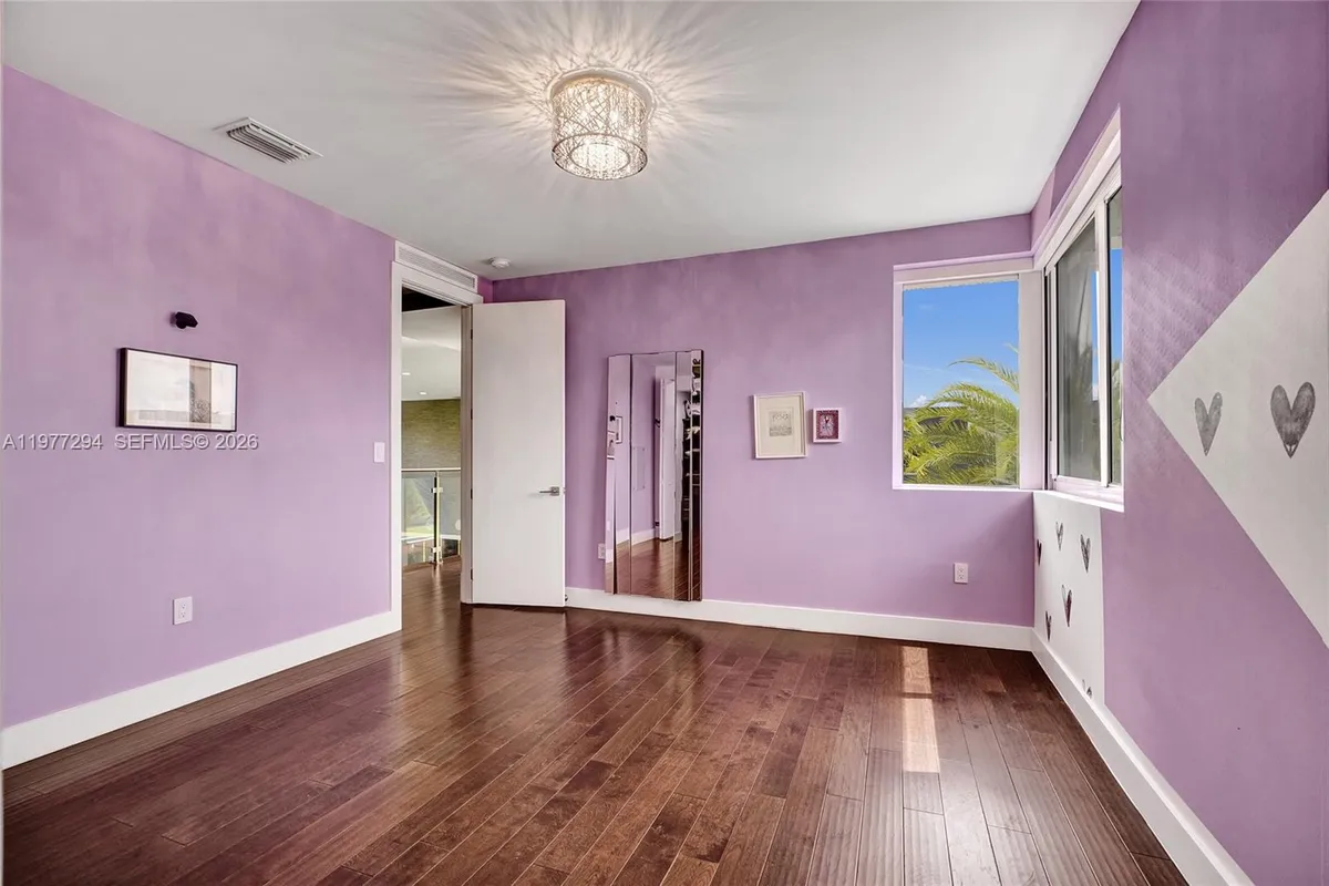 10223 NW 75th Ter, Doral FL 33178