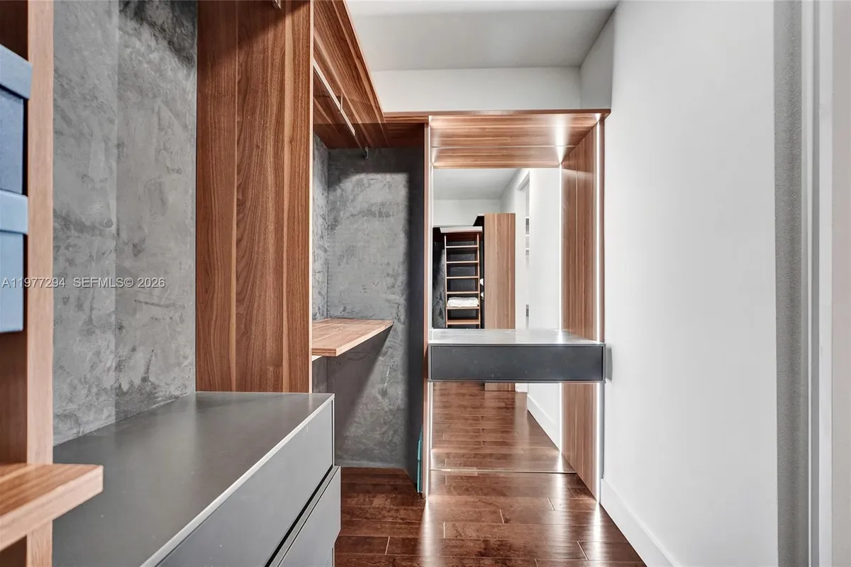 10223 NW 75th Ter, Doral FL 33178