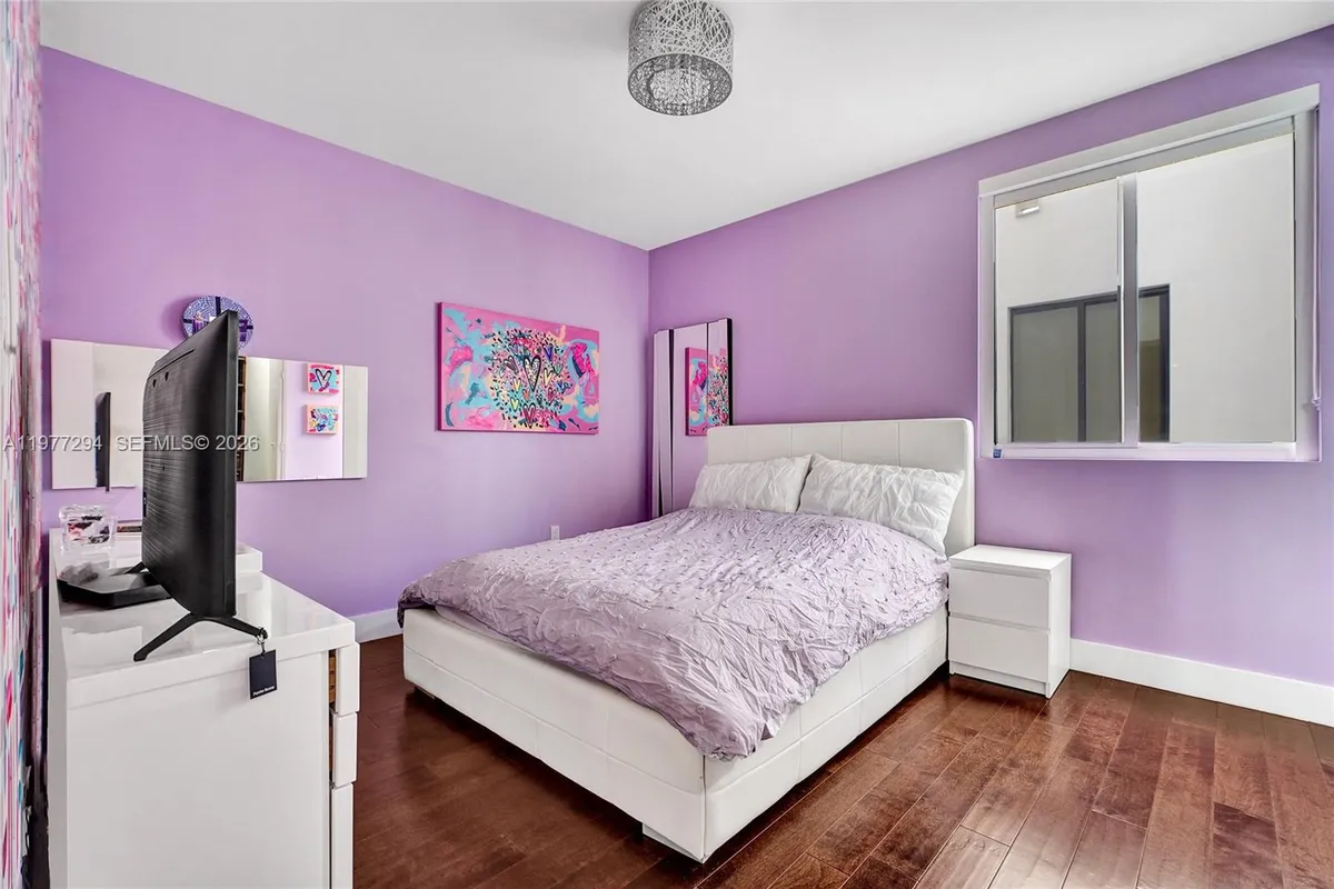 10223 NW 75th Ter, Doral FL 33178