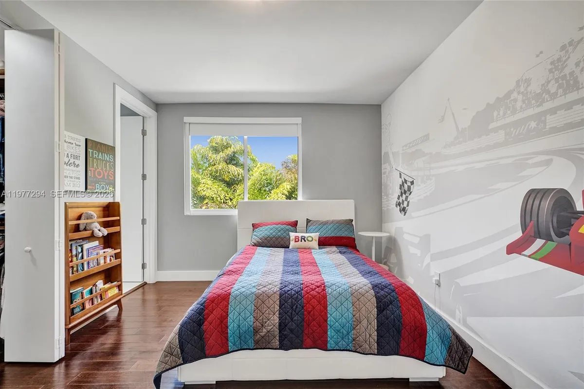 10223 NW 75th Ter, Doral FL 33178