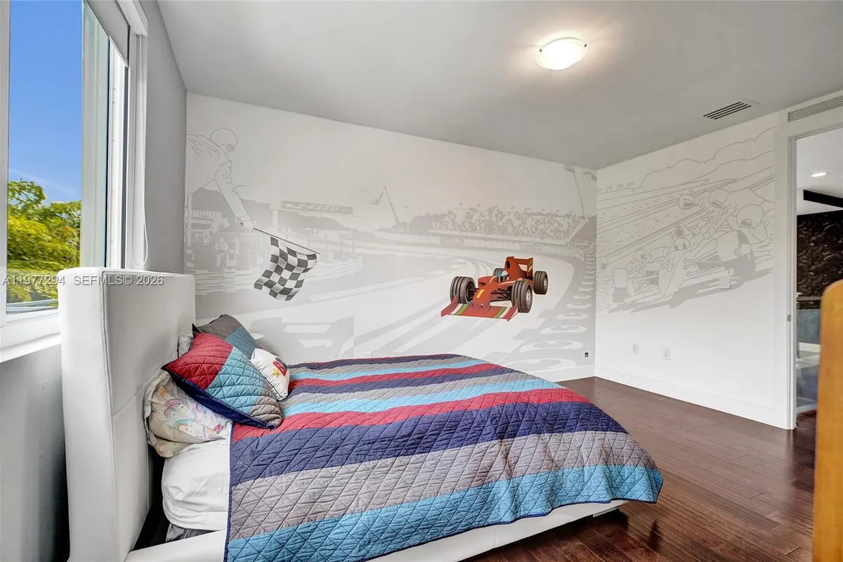 10223 NW 75th Ter, Doral FL 33178