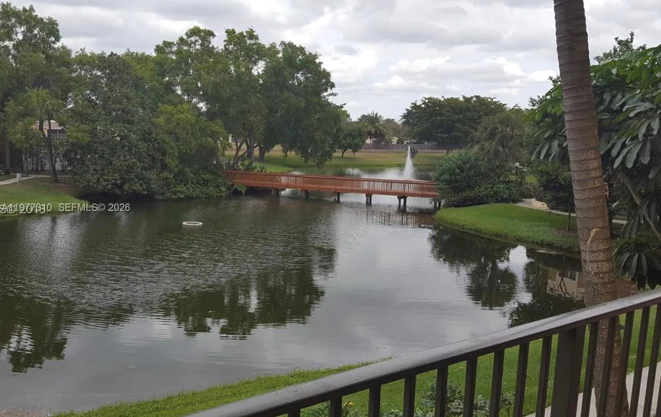 9999 Summerbreeze Dr # 420, Sunrise FL 33322