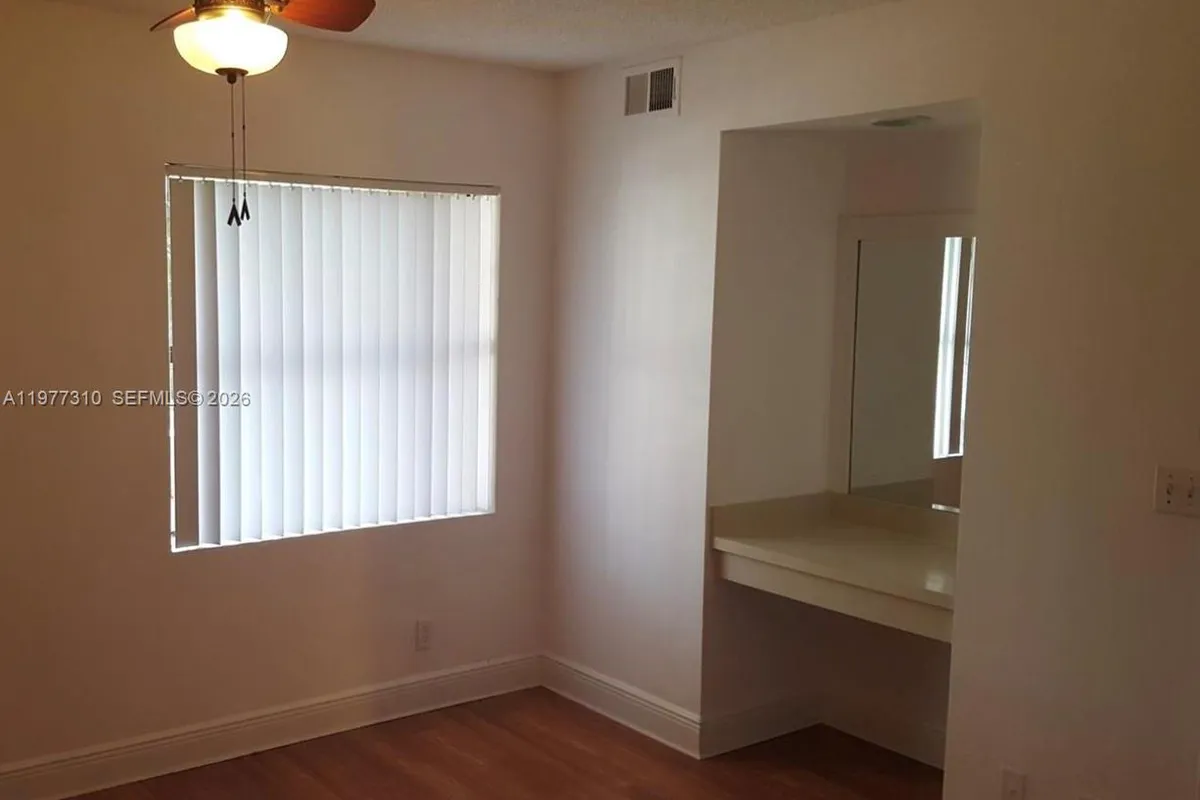 9999 Summerbreeze Dr # 420, Sunrise FL 33322