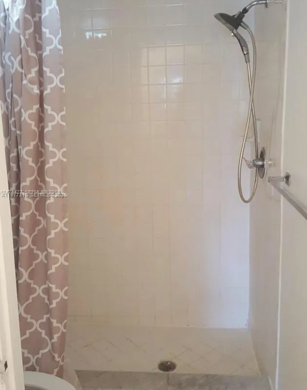 9999 Summerbreeze Dr # 420, Sunrise FL 33322