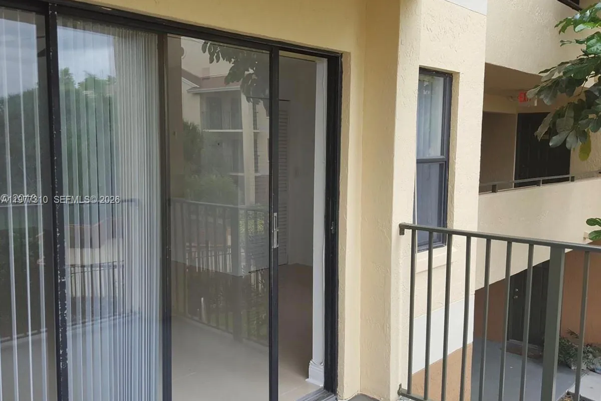 9999 Summerbreeze Dr # 420, Sunrise FL 33322