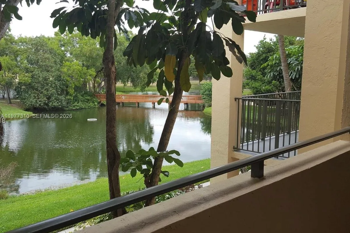 9999 Summerbreeze Dr # 420, Sunrise FL 33322