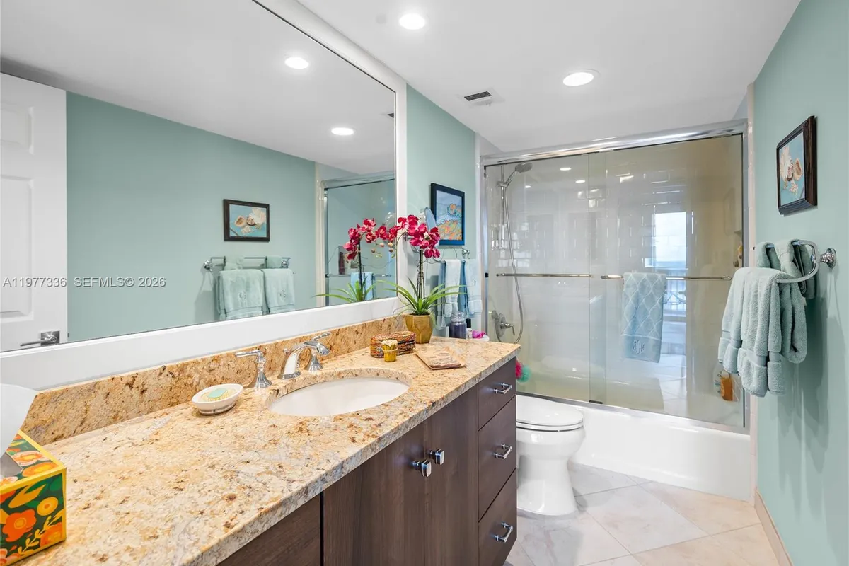 19670 Beach Rd, Tequesta FL 33469