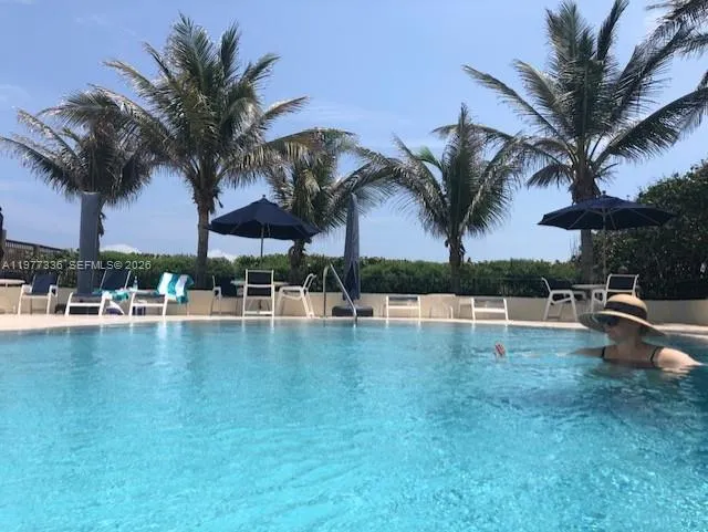 19670 Beach Rd, Tequesta FL 33469