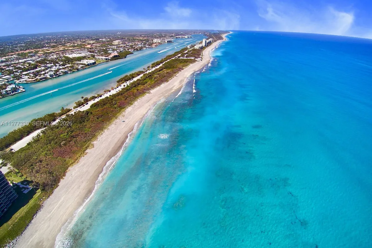 19670 Beach Rd, Tequesta FL 33469