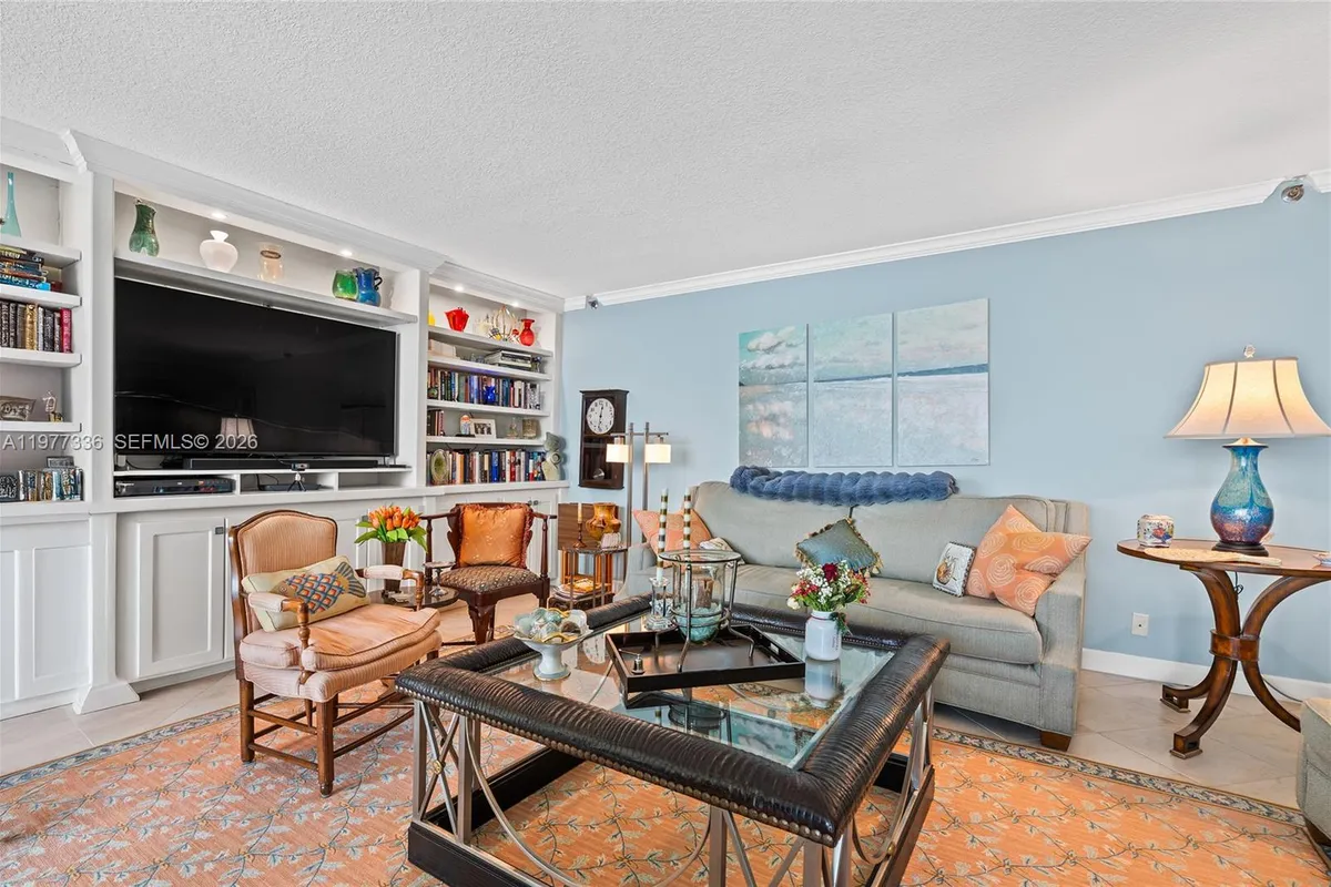 19670 Beach Rd, Tequesta FL 33469