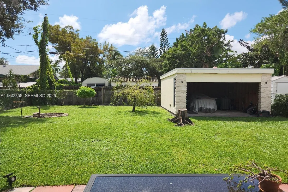 1820 Coolidge St, Hollywood FL 33020