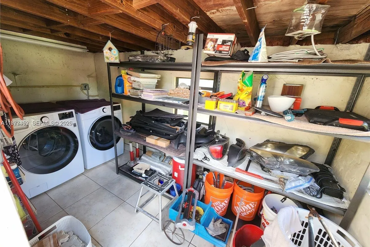 1820 Coolidge St, Hollywood FL 33020