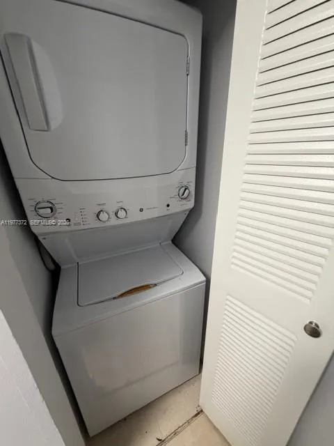 550 S Park Rd # 8, Hollywood FL 33021