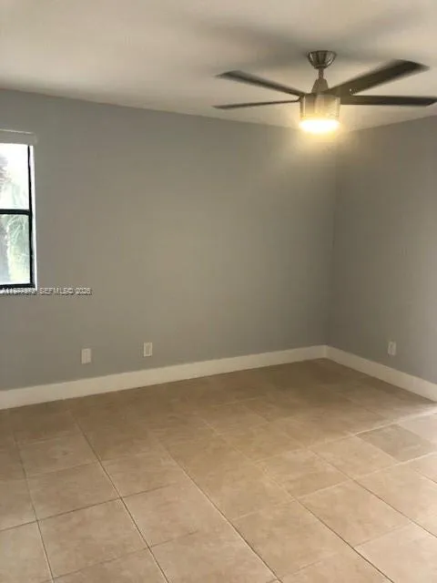 550 S Park Rd # 8, Hollywood FL 33021