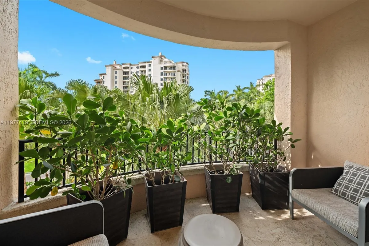 13633 Deering Bay Dr # 225, Coral Gables FL 33158
