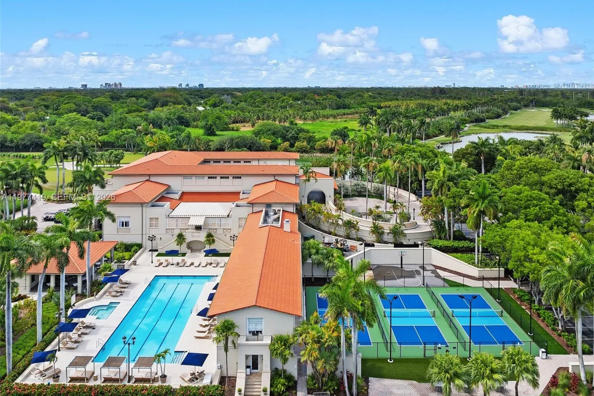 13633 Deering Bay Dr # 225, Coral Gables FL 33158