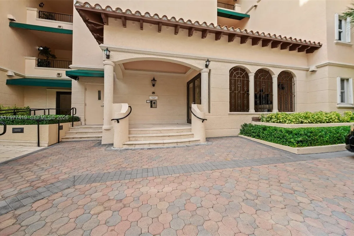 13633 Deering Bay Dr # 225, Coral Gables FL 33158