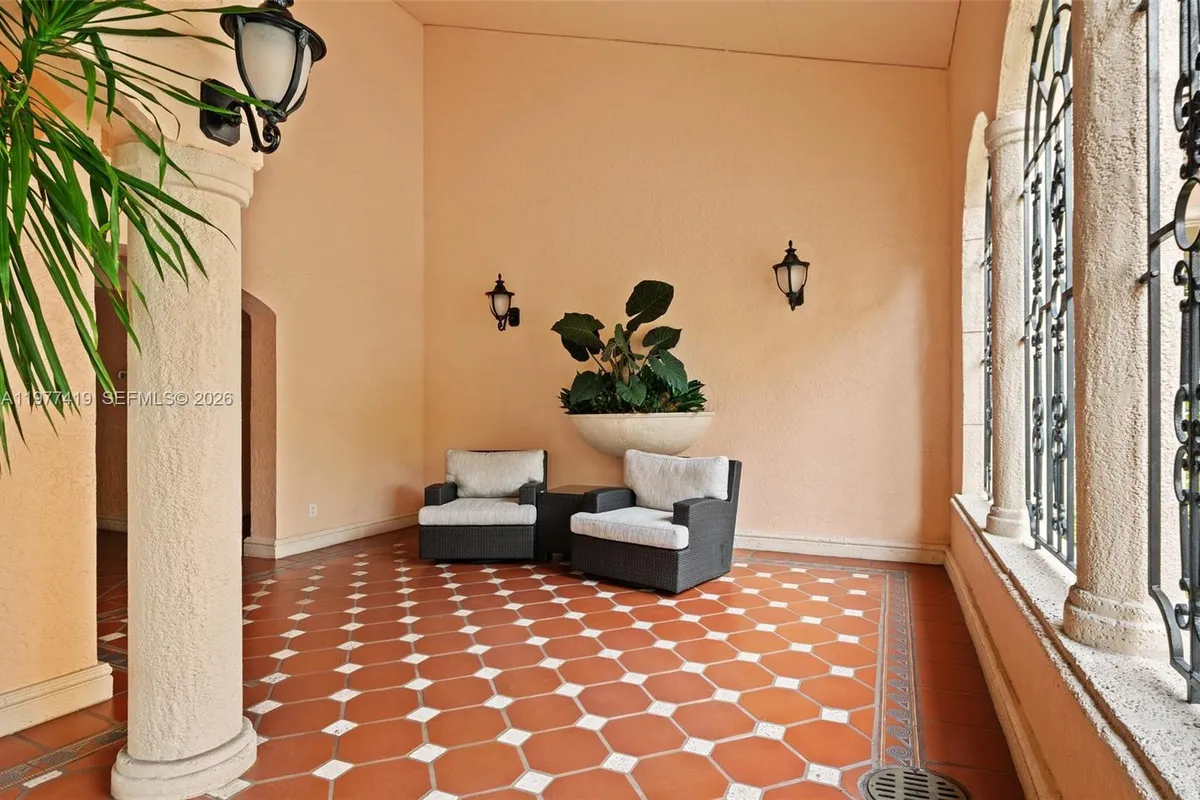 13633 Deering Bay Dr # 225, Coral Gables FL 33158