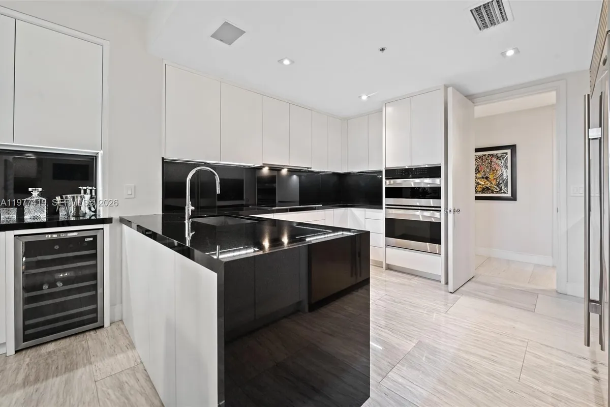 13633 Deering Bay Dr # 225, Coral Gables FL 33158