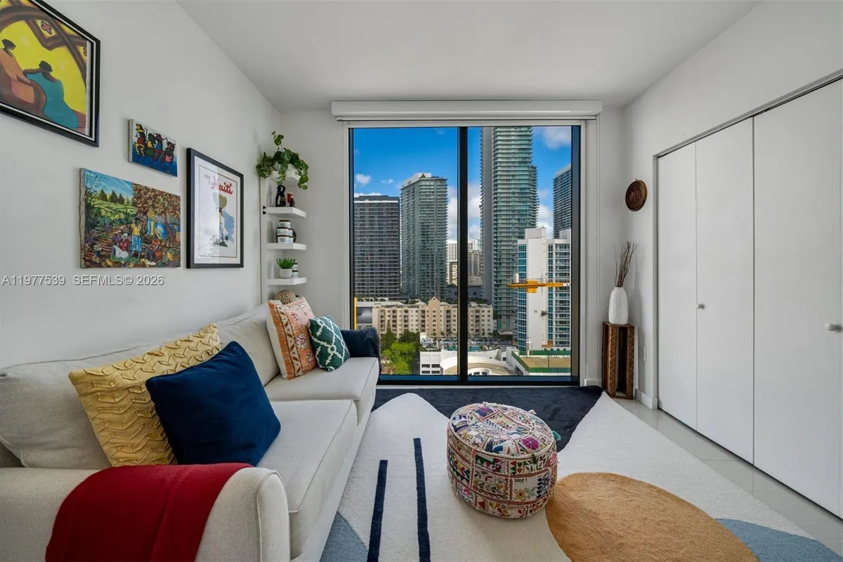 460 NE 28th St # 1901, Miami FL 33137