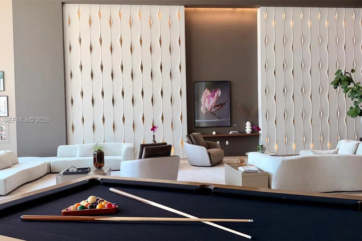 460 NE 28th St # 1901, Miami FL 33137