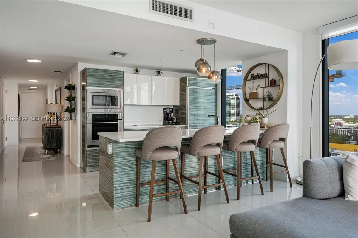 460 NE 28th St # 1901, Miami FL 33137