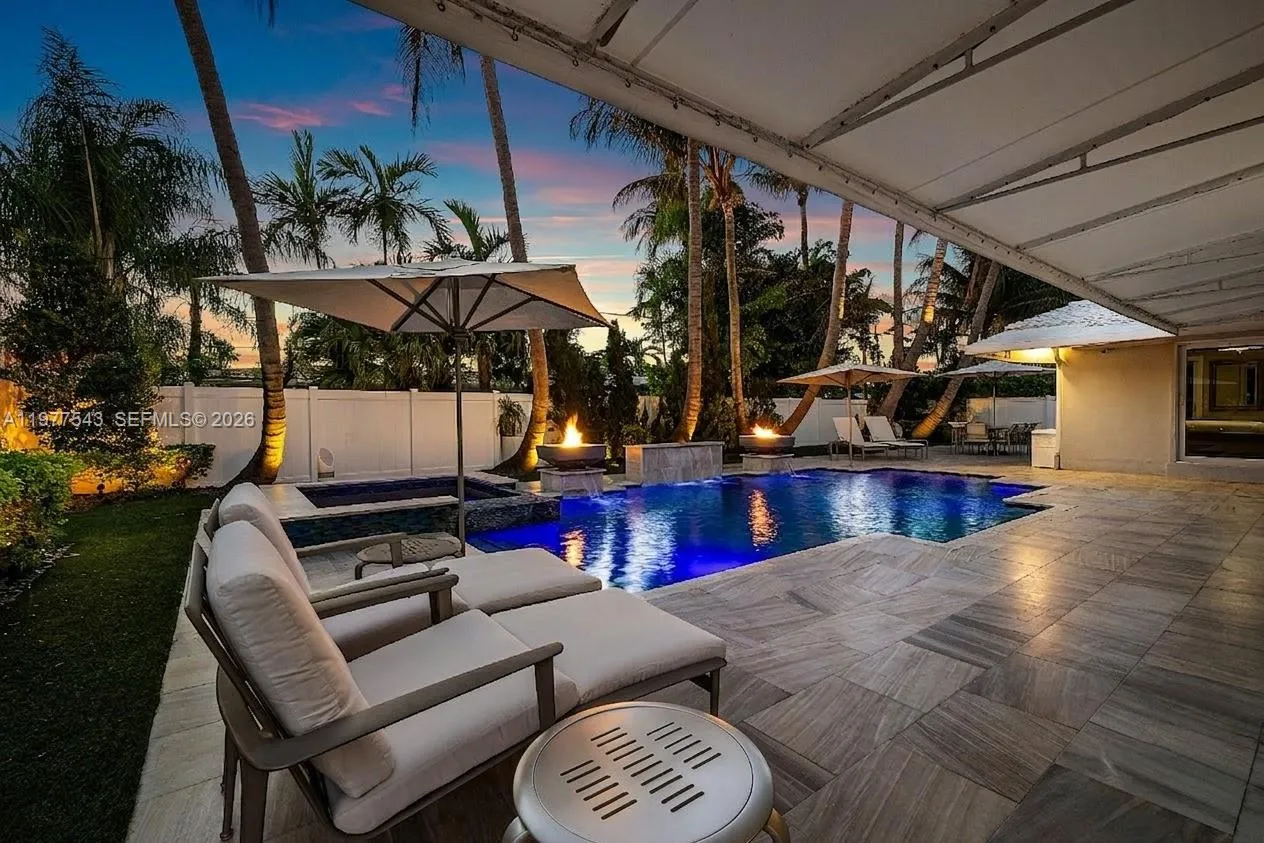 3465 NE 31st Ave, Lighthouse Point FL 33064