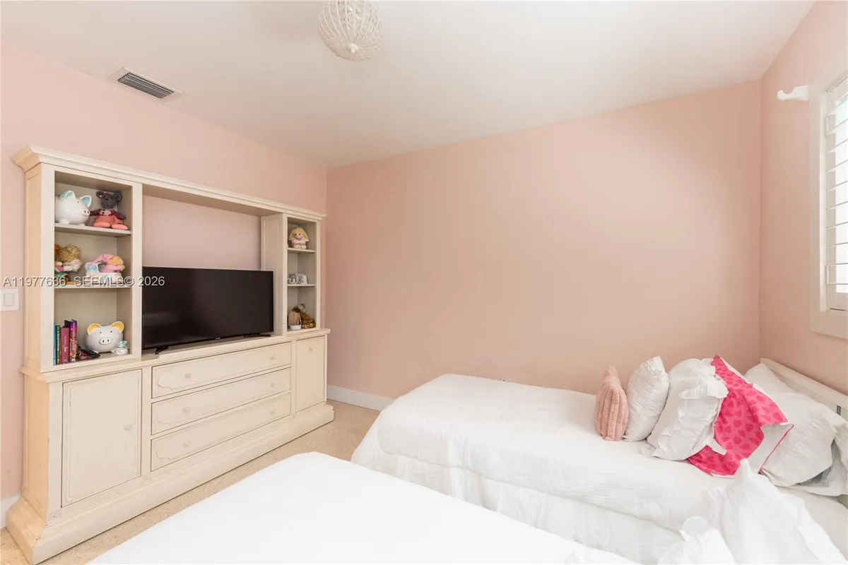 829 Malaga Ave, Coral Gables FL 33134