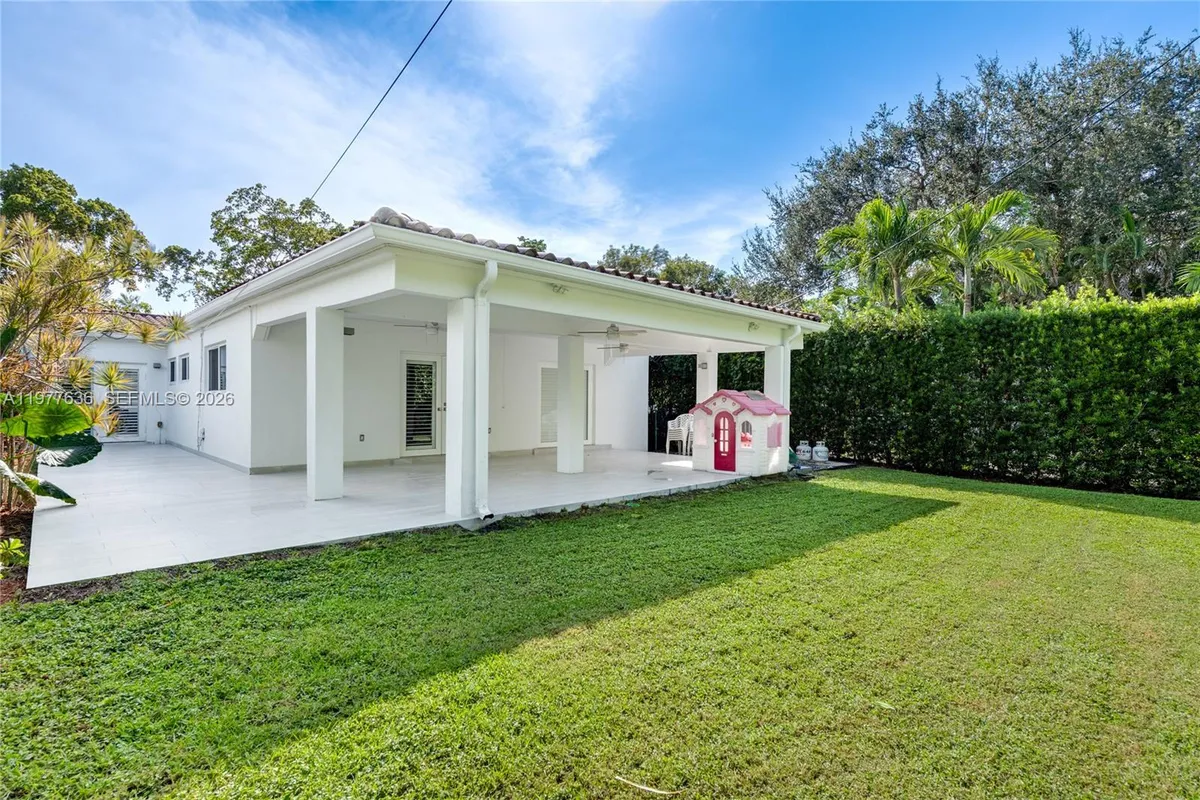 829 Malaga Ave, Coral Gables FL 33134