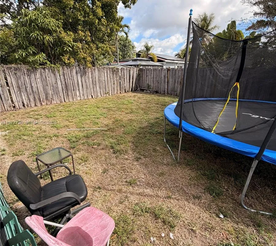 304 SW 77th Ave, North Lauderdale FL 33068