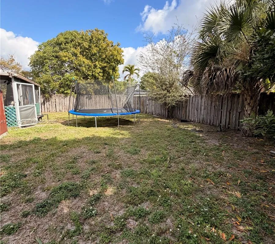 304 SW 77th Ave, North Lauderdale FL 33068
