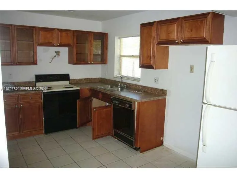 304 SW 77th Ave, North Lauderdale FL 33068