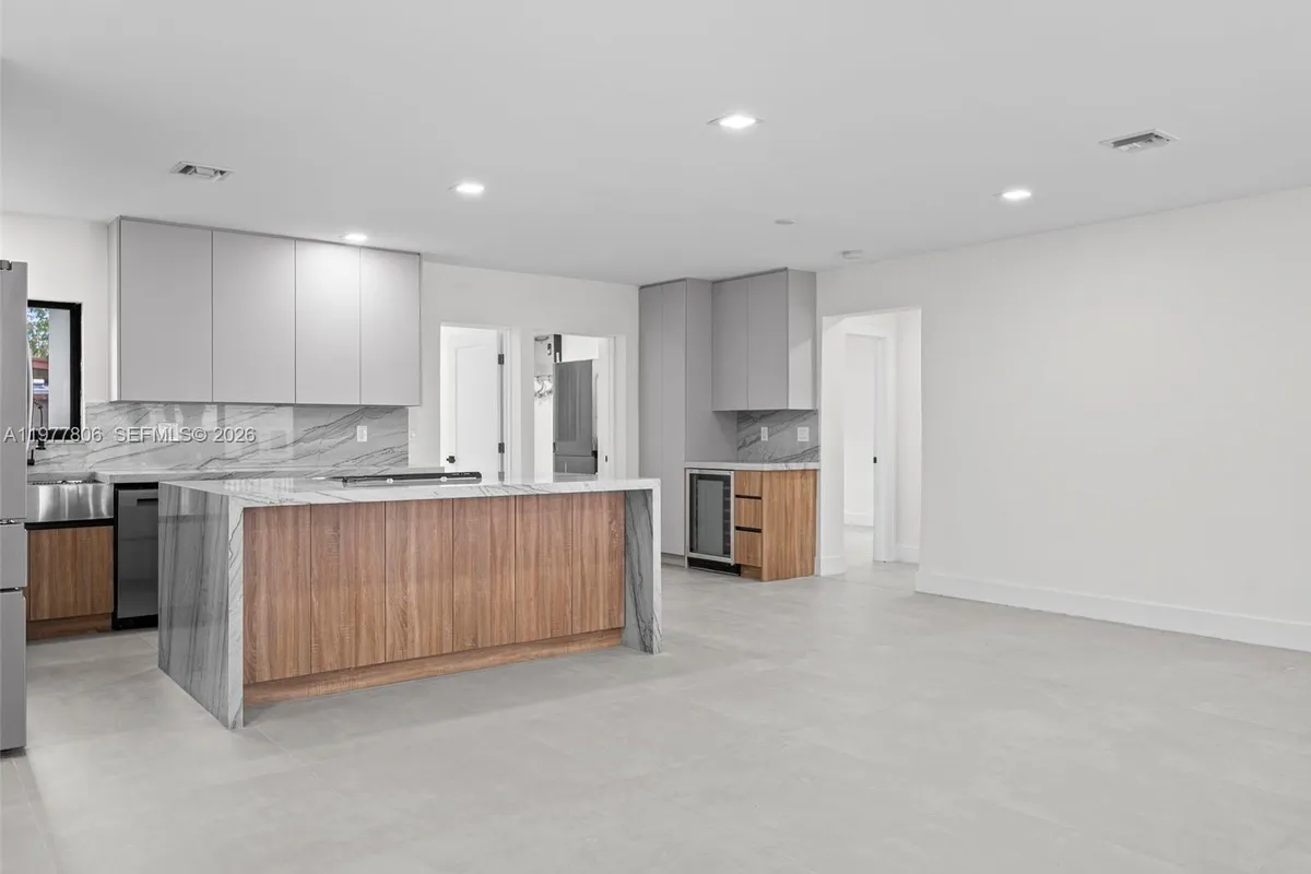 610 NE 164th Ter, North Miami Beach FL 33162