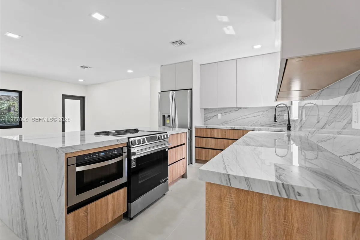 610 NE 164th Ter, North Miami Beach FL 33162