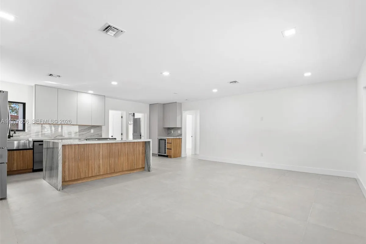 610 NE 164th Ter, North Miami Beach FL 33162