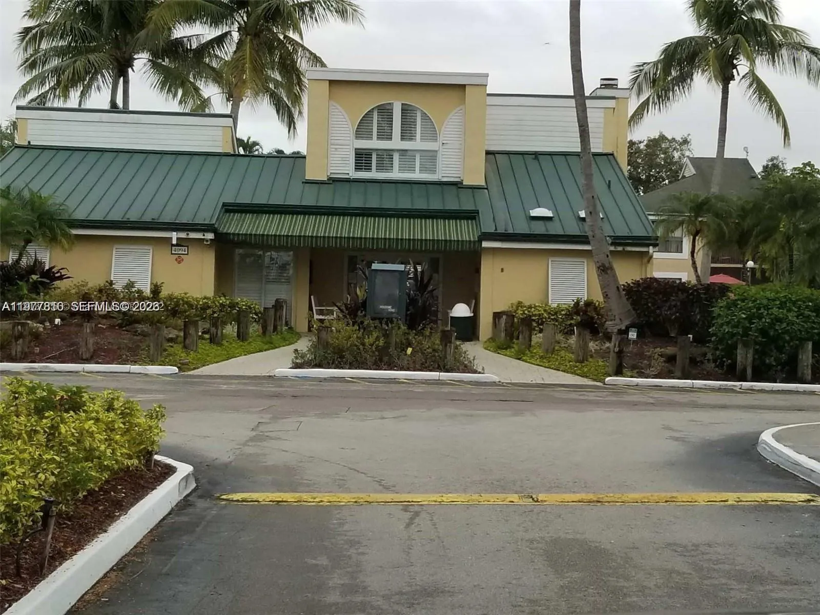 2 bedroom 2 bath for sale at 3948 NW 87th Ave # 3948, Sunrise FL 33351